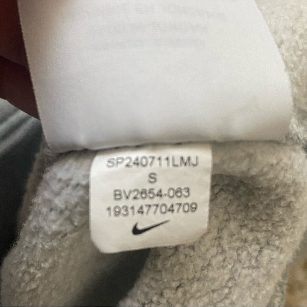 NIKE | Kids Gray Pullover Hoodie Small - Picture 3 of 14